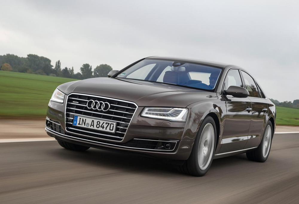 BRANIK PREDEN ZA AUDI A8 2013 - 2017
